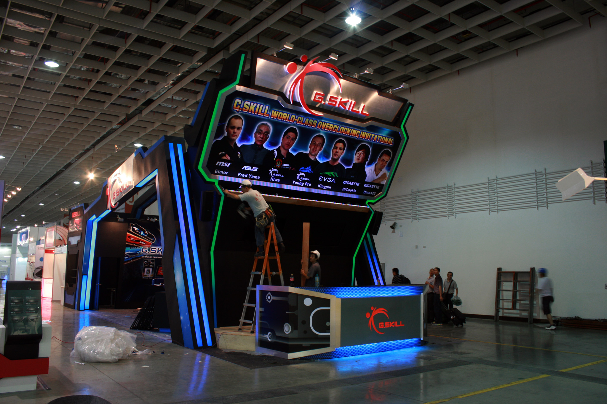 [Computex 2012] تجهيزات شركة Gskill للجناح الخاص بها ومنصة كسر السرعة