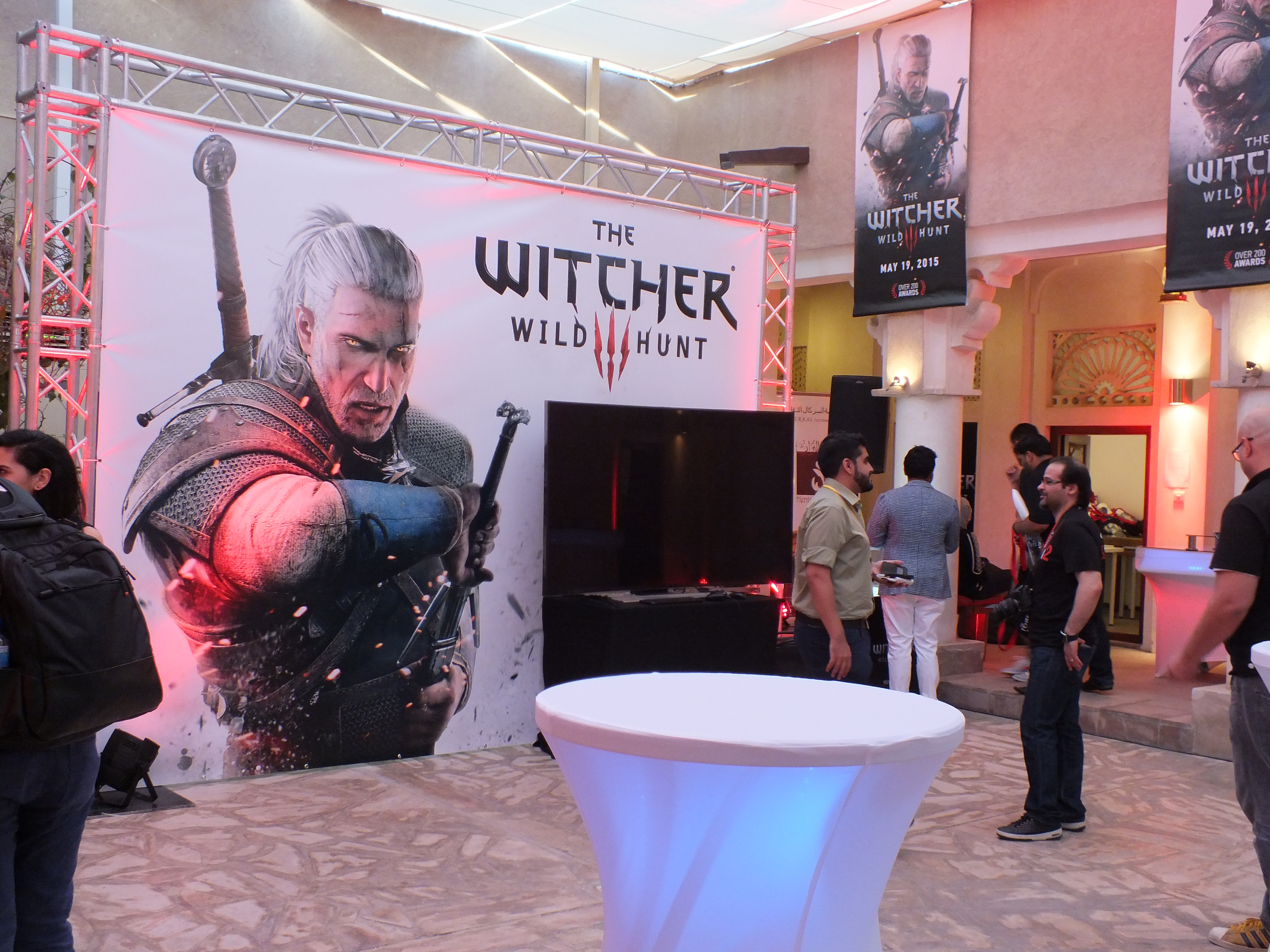 لقاء عرب هاردوير باستوديو CD Projekt Red مطور The Witcher 3 بدبي