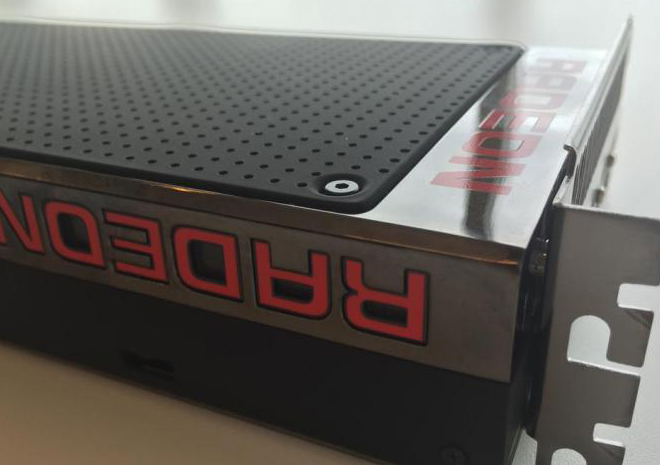 شاهد صورة جديدة لبطاقة AMD R9 390X