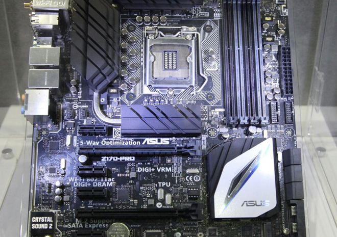 شاهد لوحة ASUS بشريحة Z170 الجديدة