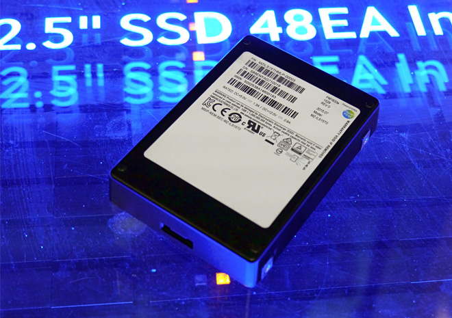 Samsung تكشف عن أكبر وأسرع قرص SSD بالعالم