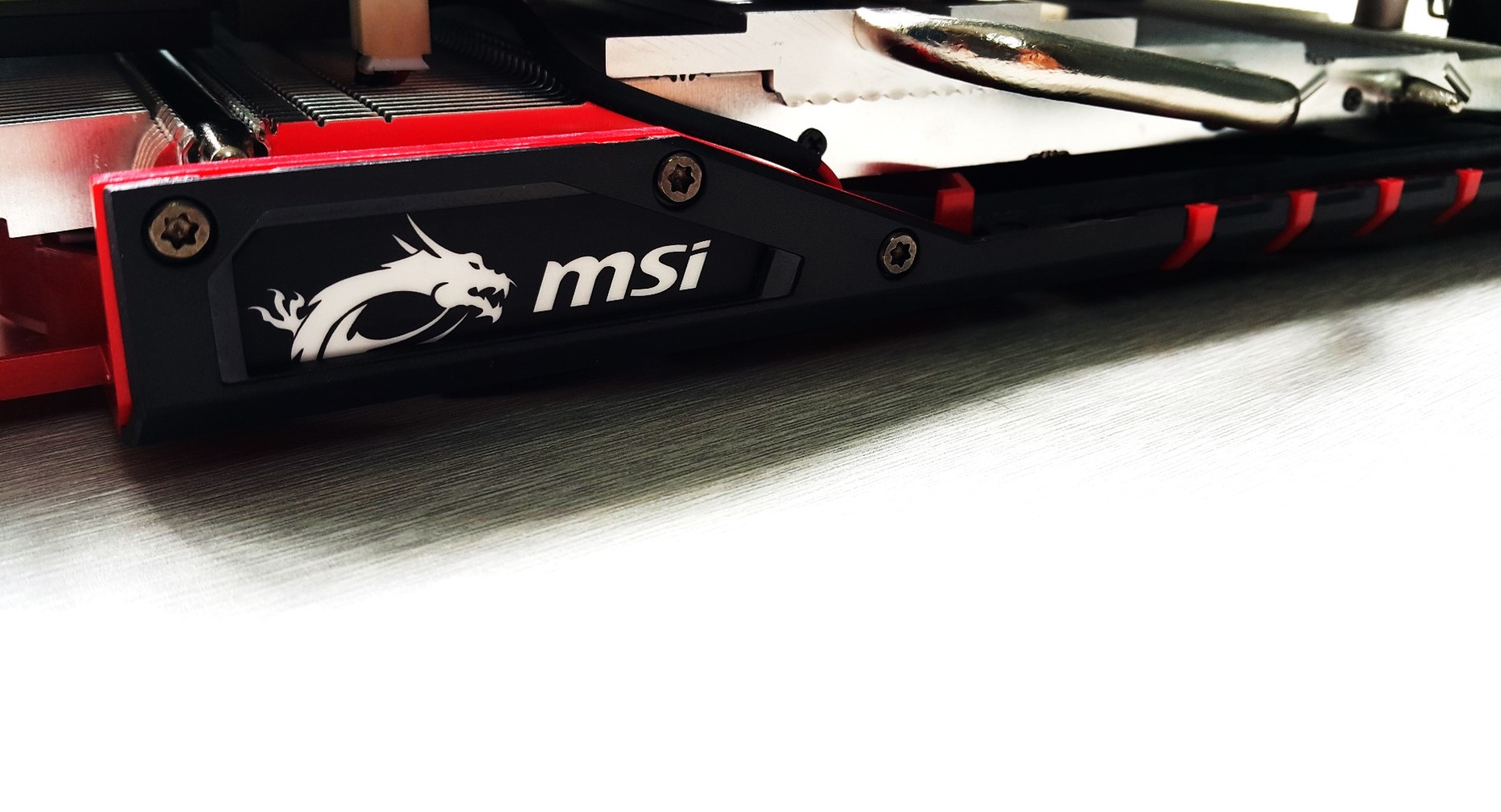 مراجعة بطاقه MSI AMD R7 370 2GB