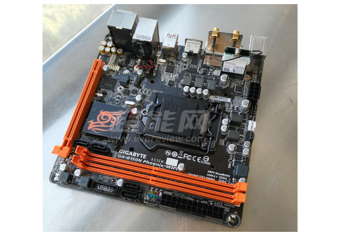 شاهد أولى الصور للوحة GIGABYTE B150N Phoenix