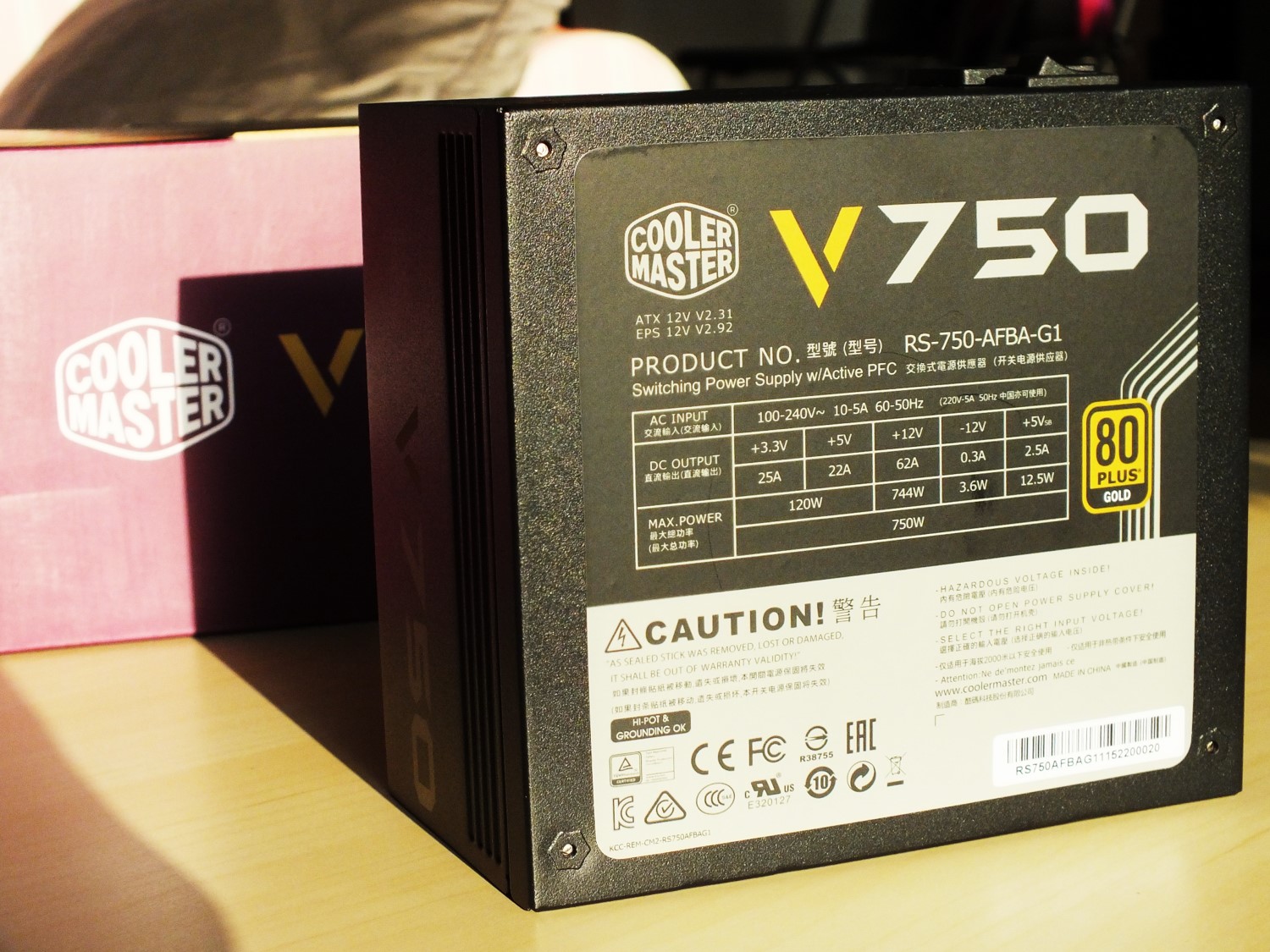 مراجعة مزود الطاقة Cooler Master V750 Fully Modular