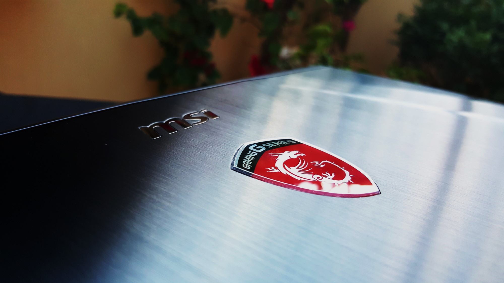 مراجعة الحاسب المحمول MSI GS40 4QE Phantom