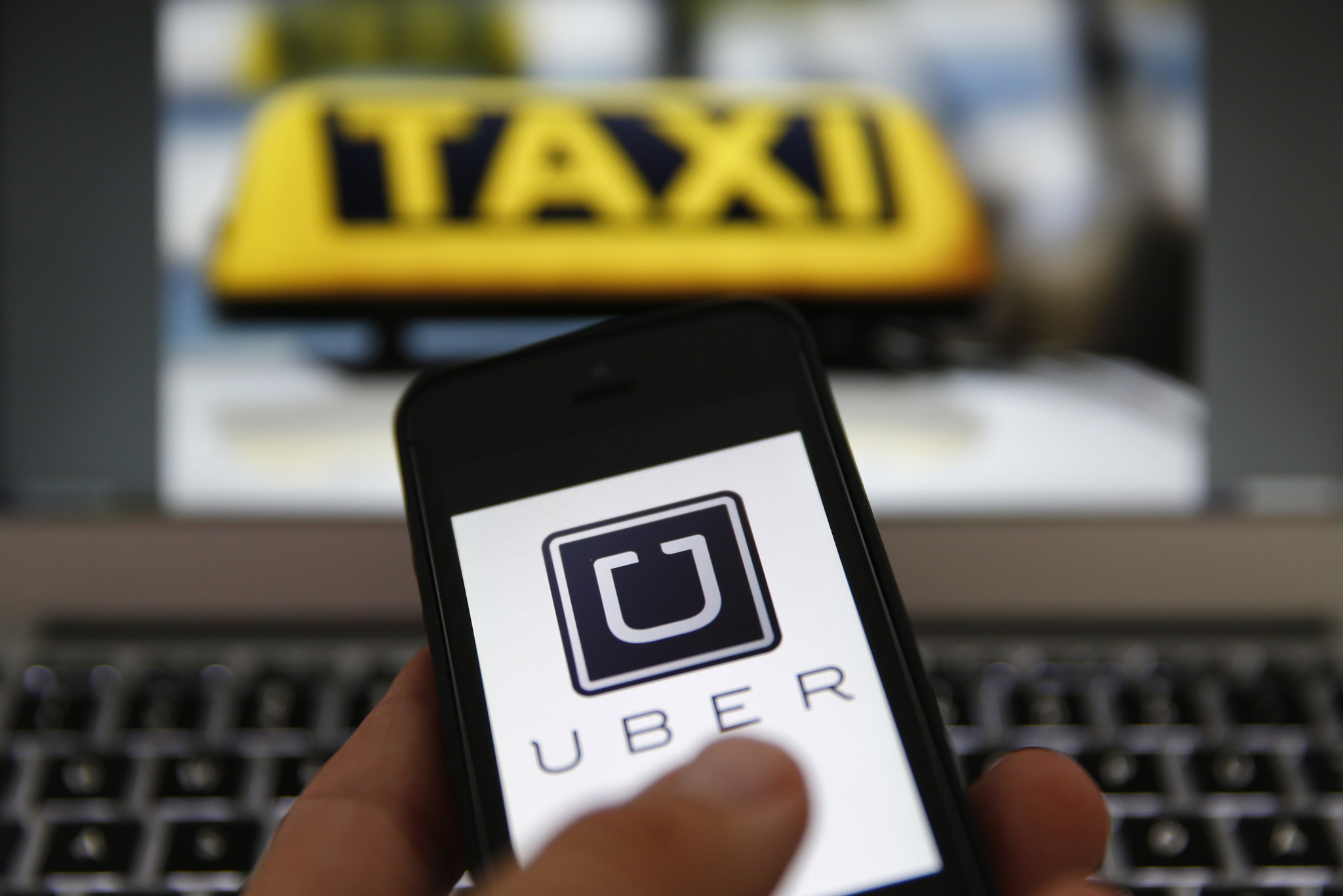 تطبيقي Uber و Careem: ؟ما هما وكيف تستخدمهم
