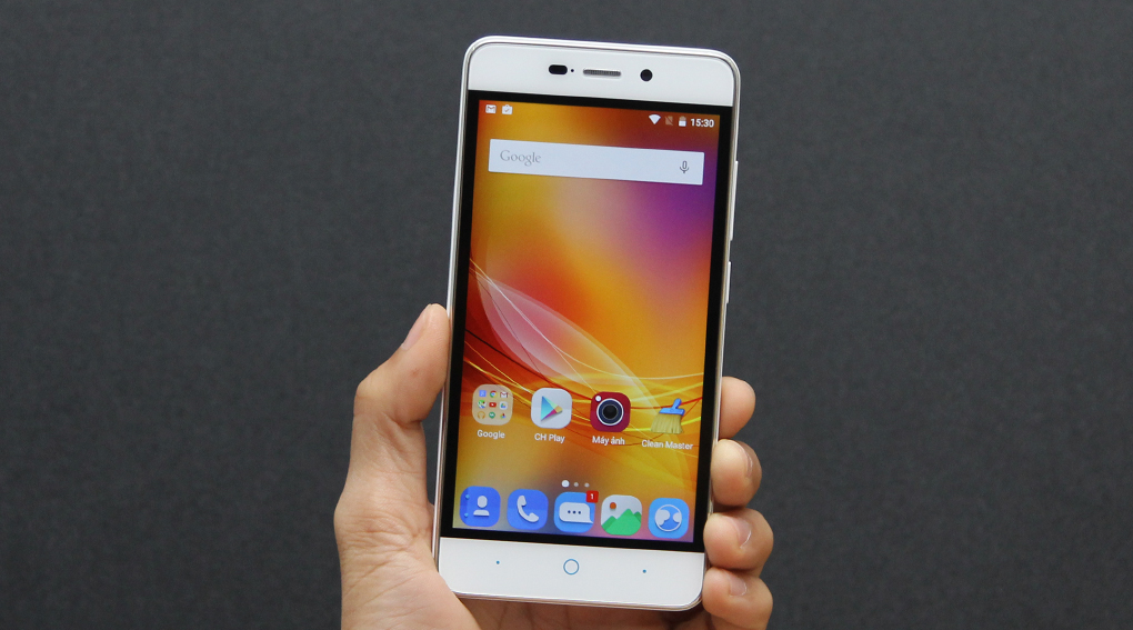 شركة ZTE تعلن عن هاتف Blade D2 ببطارية 4000mAh