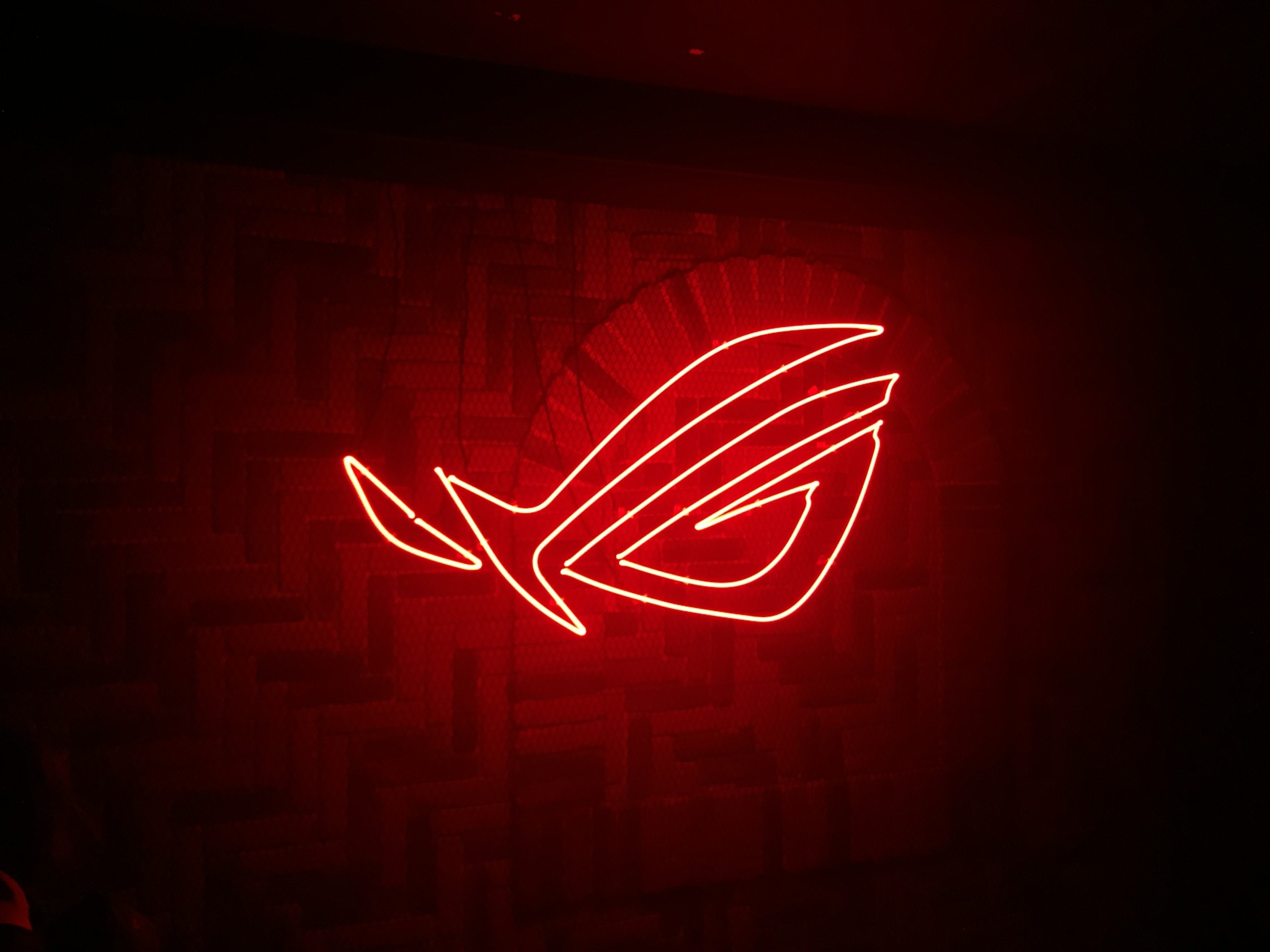 شركة ASUS تعلن عن ROG Swift PG258Q الموجة لفئة اللاعبين
