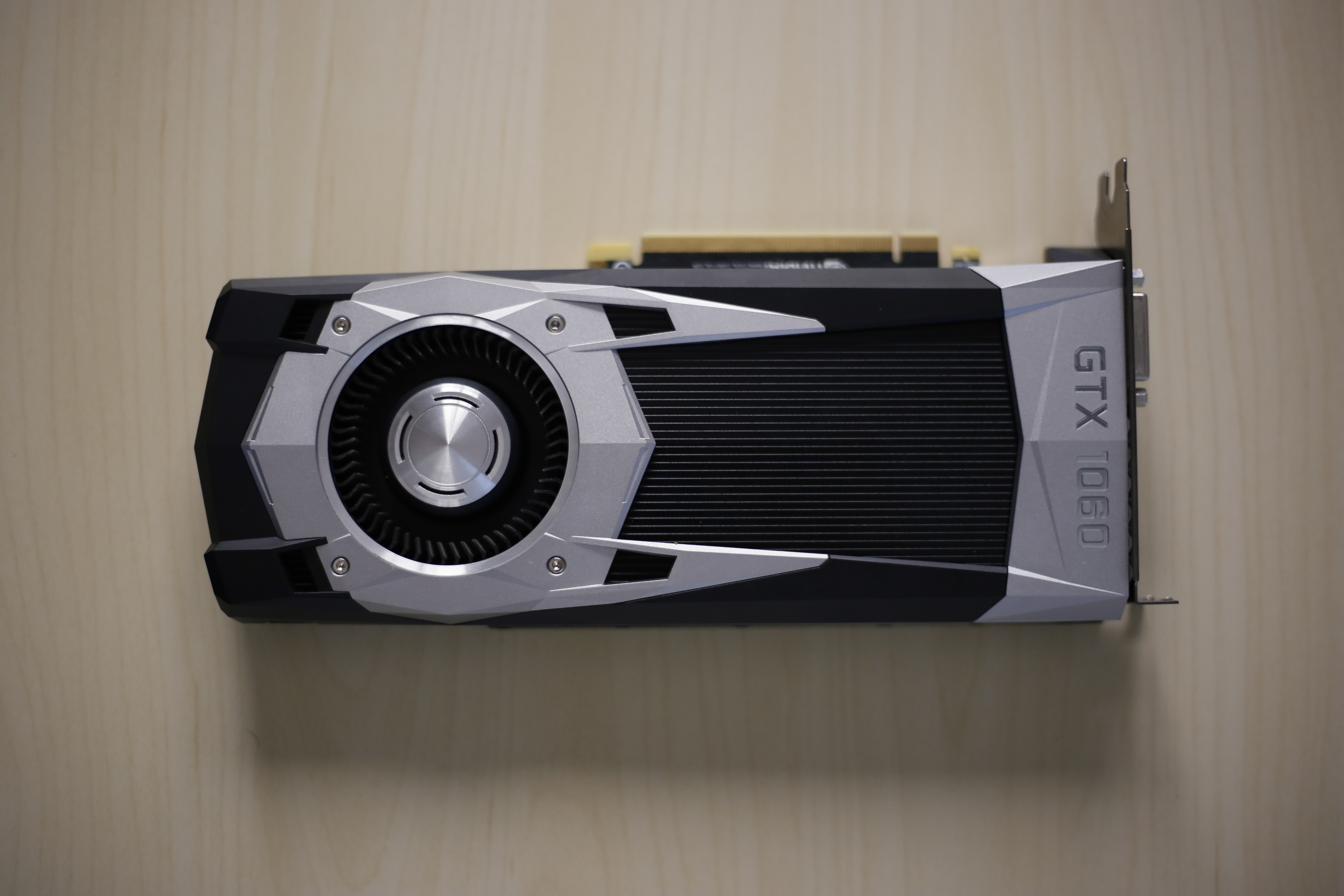 مراجعة البطاقة الرسومية GTX 1060 Founders Edition