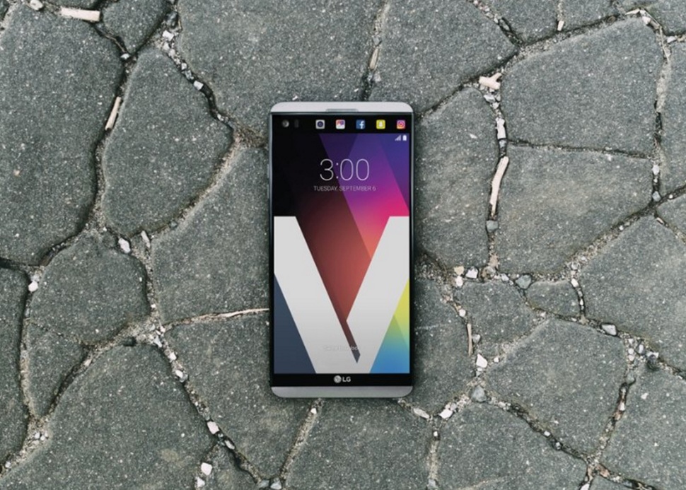 هاتف LG V30 قد لا ياتى بشاشة ثانية مثل الحال مع هاتف LG V20