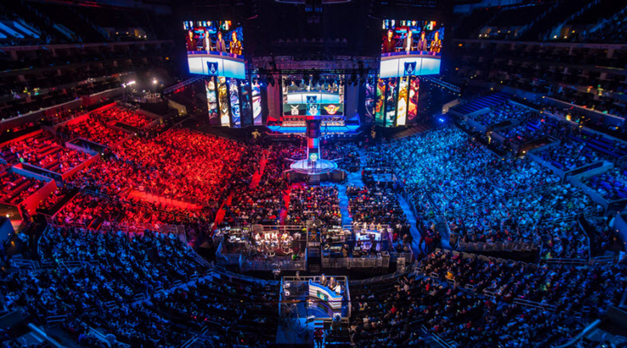 كيف نشأت eSports وأصبحت شيء أساسي في حياة الاعبين؟