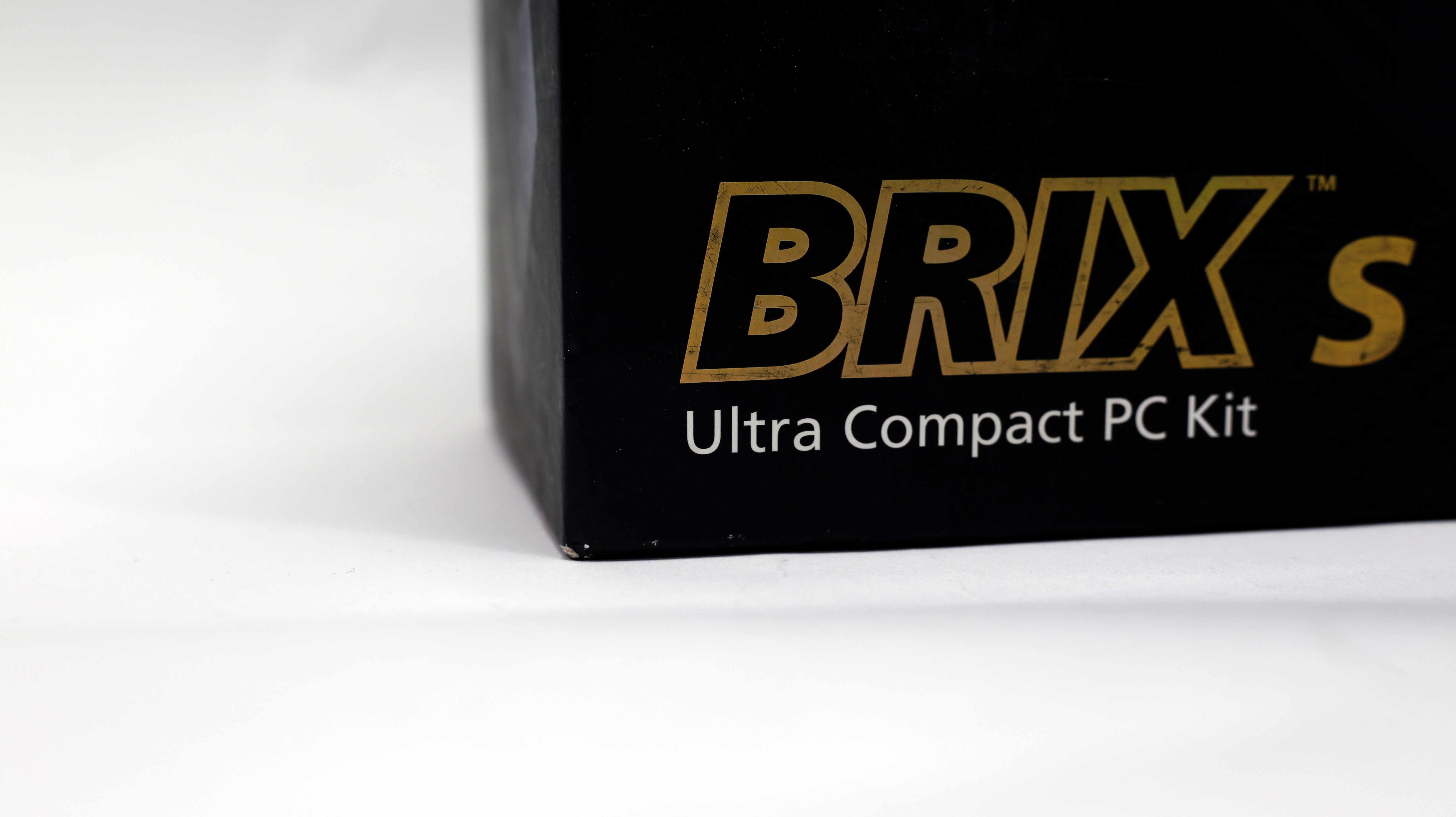 تجربتنا لأحد الحواسب فائقة الصغر Gigabyte BRIX BXi3H-4010