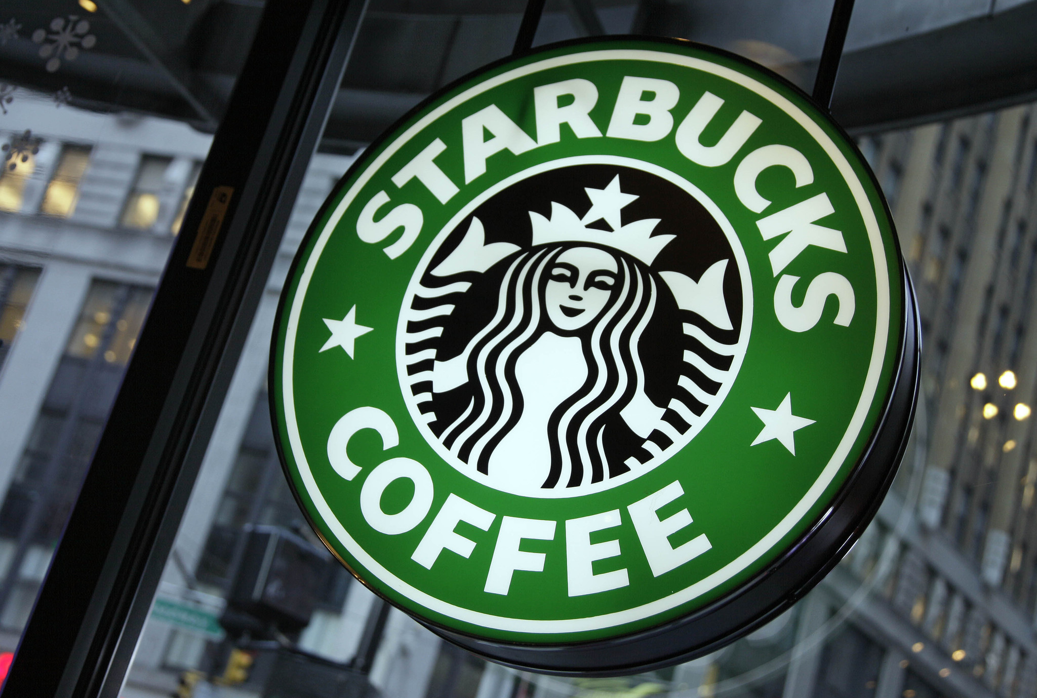احد المخترقين قام بإختراع زر لطلب Starbucks بشكل سريع.