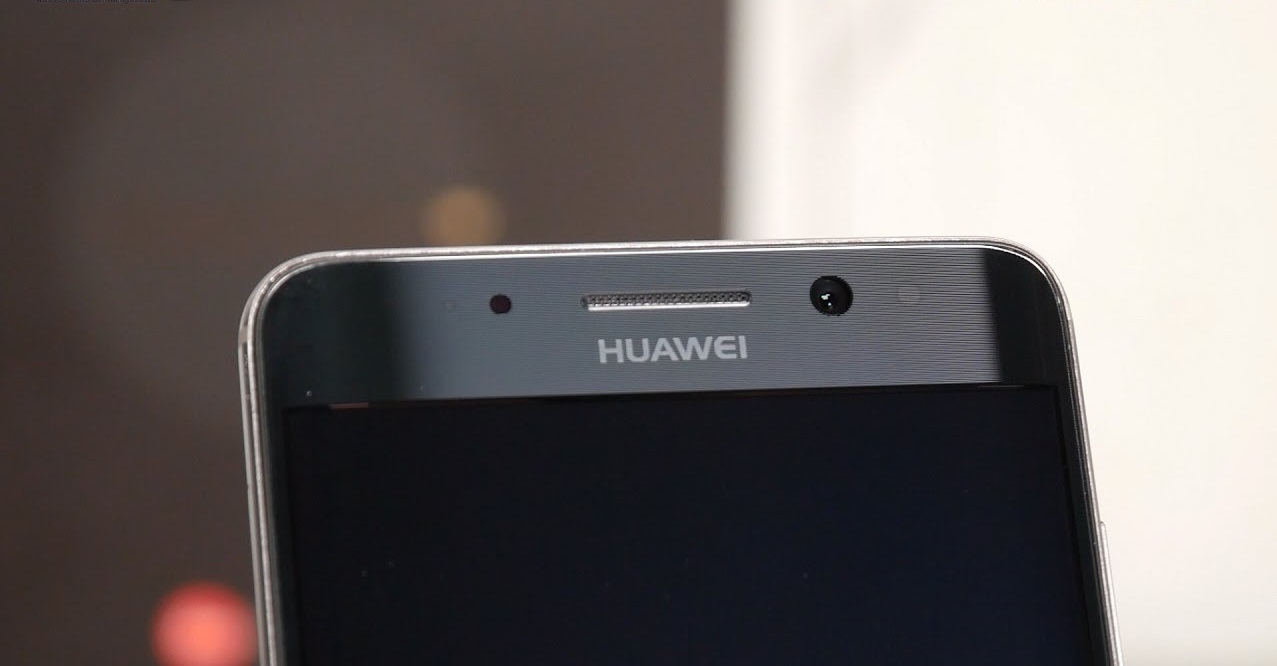 هاتف Mate 10 سياتي بإصدارين أحدهم بدون حواف والأخر بالشكل التقليدي