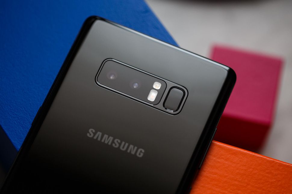 تعرف على مدي صلابة هاتف Samsung Galaxy Note 8 ضد الخدوش والحرق والثني