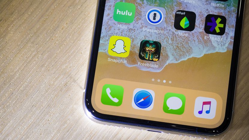 توقعات تشير إلى أن iPhone X قد تخطي الـ 50 مليون طلب مسبق