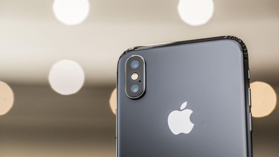 هاتف iPhone X قد يتأخر إنتاجه حتي منتصف شهر أكتوبر القادم!!