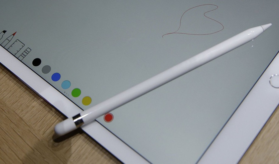 أبل تعمل علي هاتف iPhone بقلم stylus والذي قد نراه في عام 2019 القادم