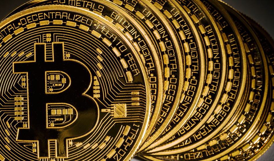عملة Bitcoin الرقمية تتجاوز جميع الأرقام القياسية وتتعدي حاجز 6000 دولار