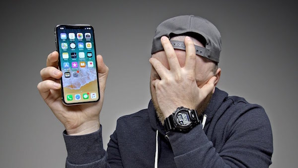 أبل تهتم برعاياها، شركة Apple تطلق تحديث جديد لحل مشكلة تجمد شاشة هاتف iPhoneX