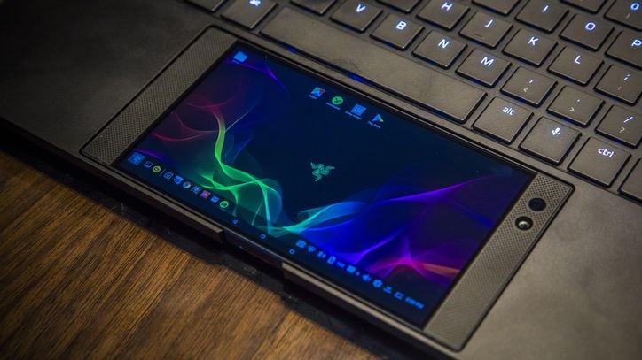 هاتف Razer Phone 2 الجديد قد يري النور في سبتمبر القادم .