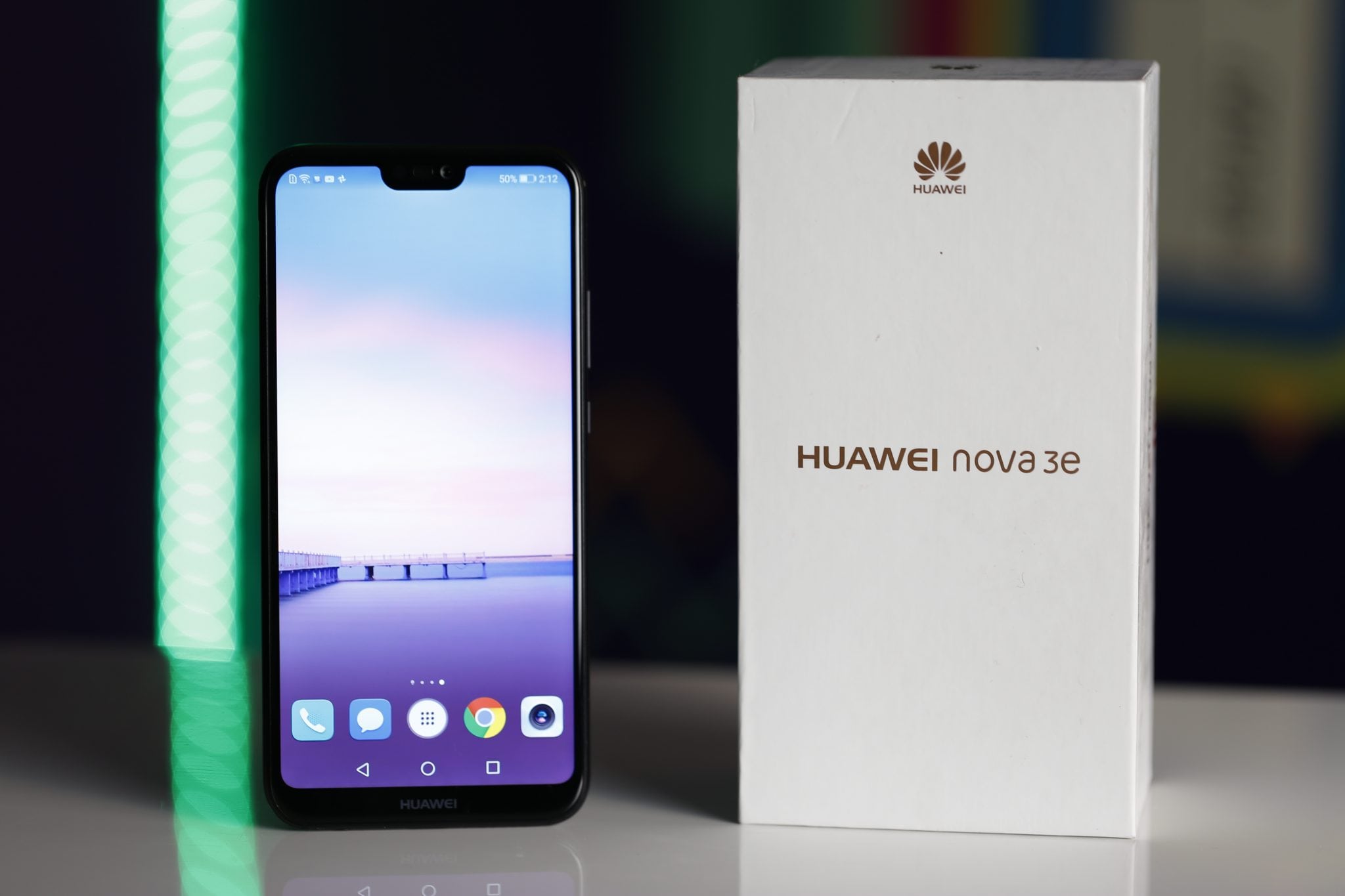 مراجعة خاطف الأضواء الجديد هاتف (Nova 3e (P20 Lite