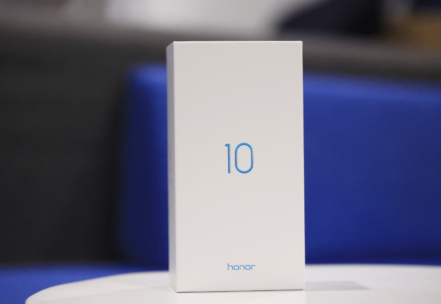 مناطحة الكبار .. أربعة أسباب تدفعك لشراء هاتف Honor 10