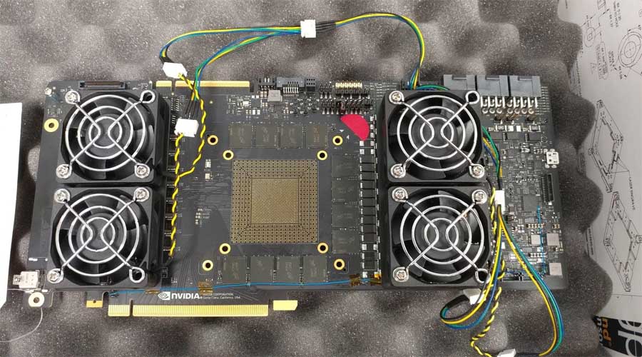 أول عينة هندسية لـ PCB بطاقة رسومية بذاكرة GDDR6 من انفيديا!!