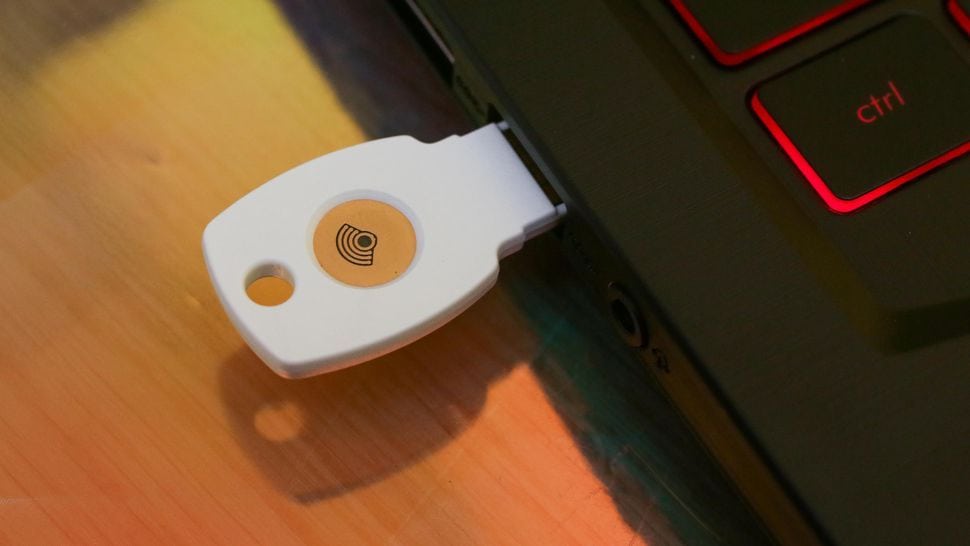 كيف ستقوم Google بتحسين حمايتك على الإنترنت عن طريق مفتاح Titan