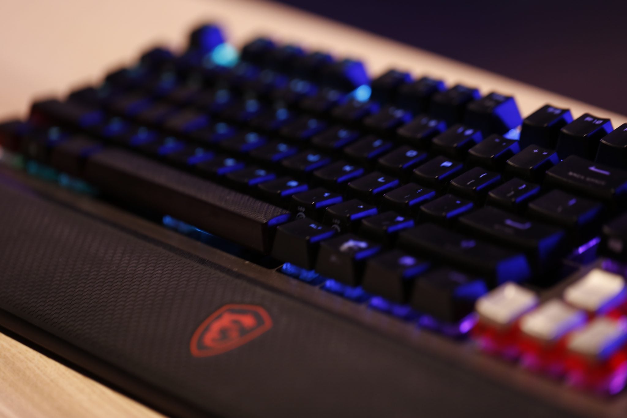 مراجعة لوحات المفاتيح الميكانيكية MSI Vigor GK70 و MSI Vigor GK80