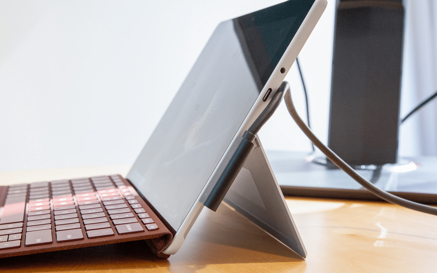 Surface Go kickstand and screen