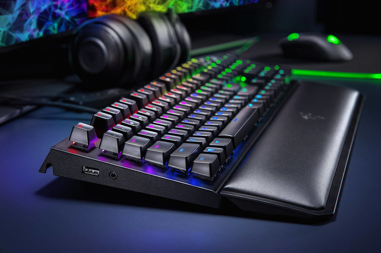 Razer تطلق ماوس، سماعة وكيبورد للاعبي الـeSports