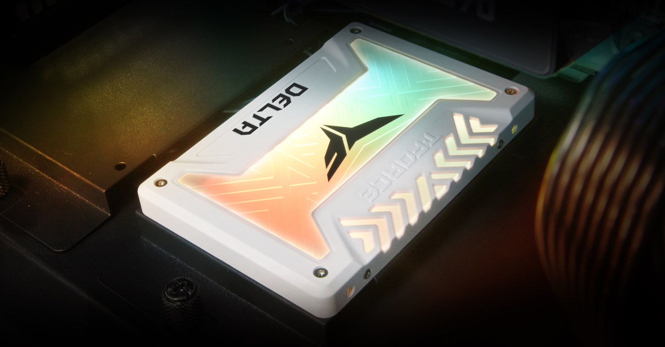 TEAMGROUP تعلن عن T-FORCE Delta R RGB SSD وجيل جديد من بطاقات NIGHT-HAWK