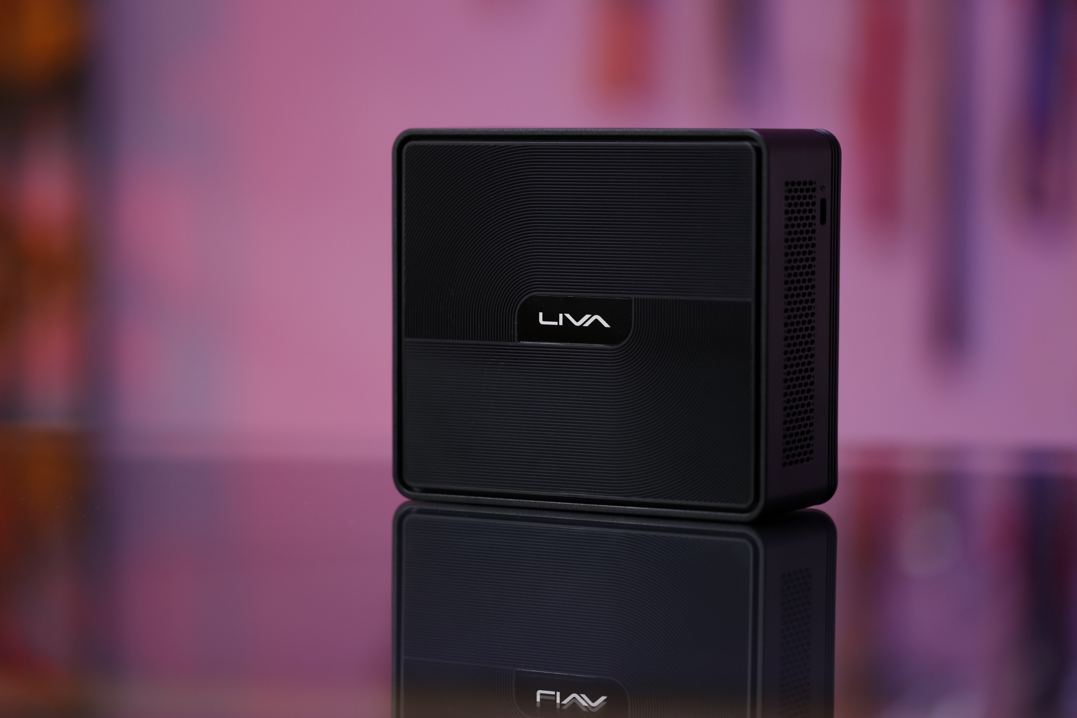 مراجعة الحاسب الصغير ECS Liva Z2V
