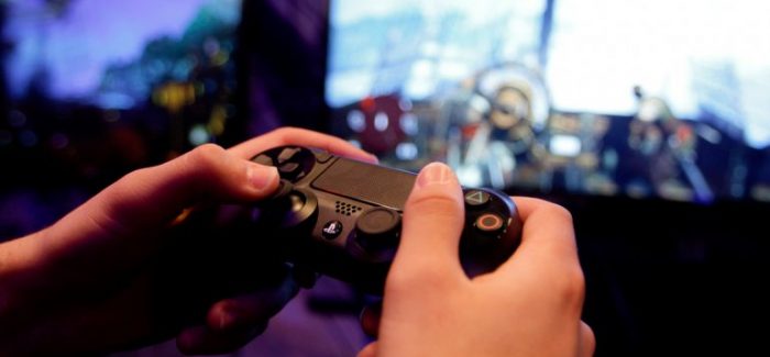 التلفاز ليس لكل شيء : أهمية شاشات الألعاب للـ Console Gaming