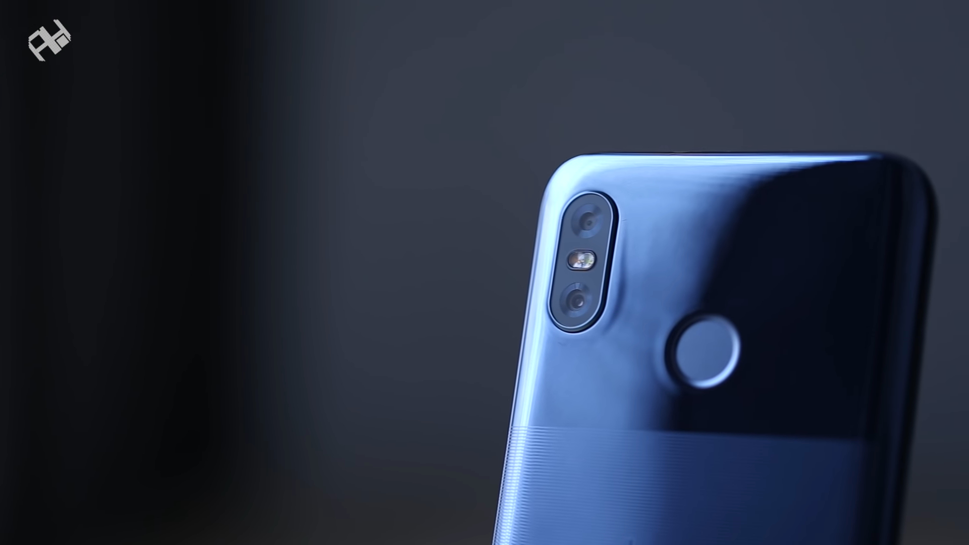 بل الموت يختار ببراعة - مراجعة HTC U12 Life