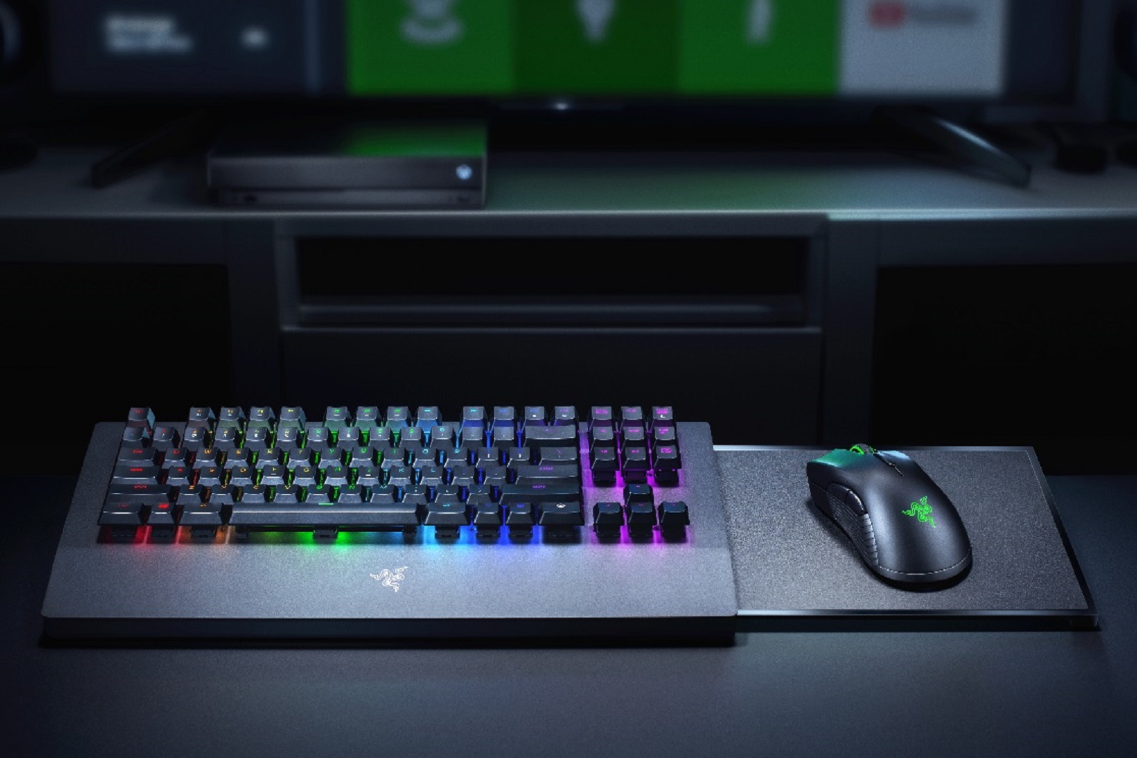 شركة Razer تطرح لوحة مفاتيح Razer Turret لأجهزة Xbox One خلال معرض CES 2019