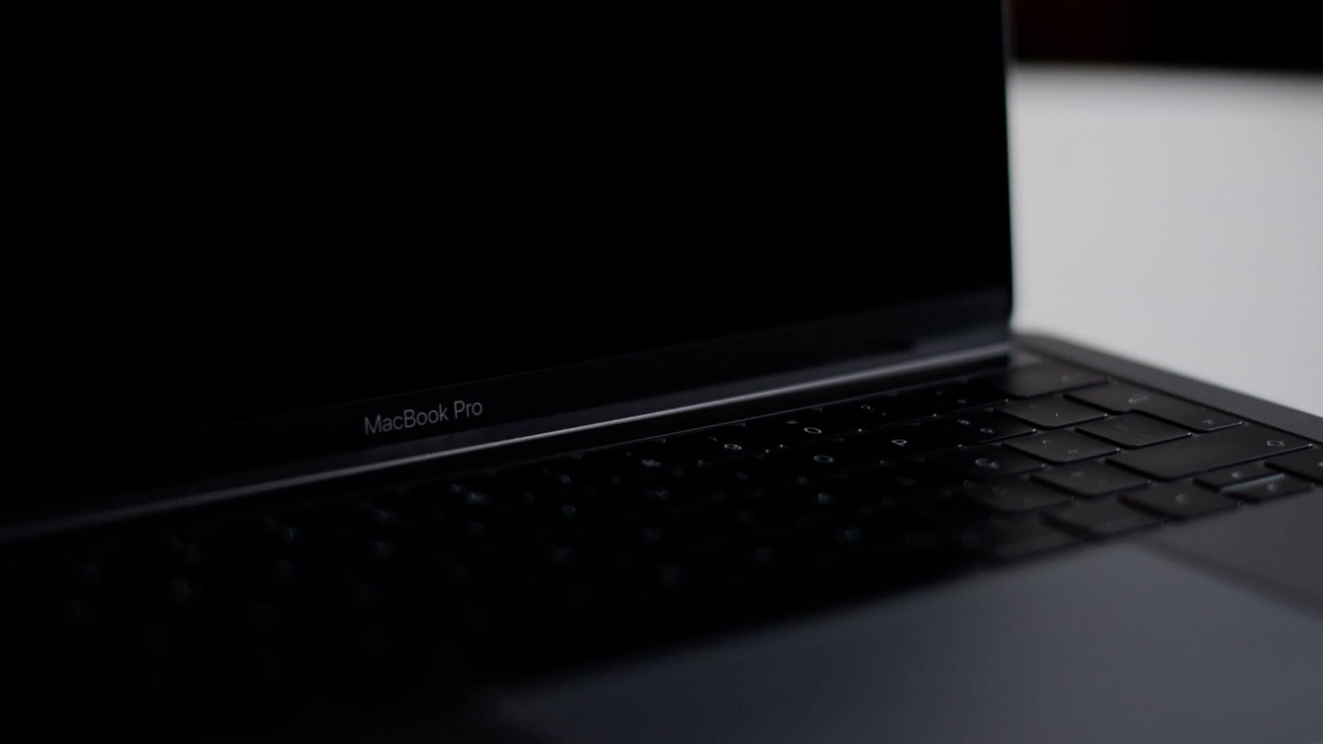 تقارير تُفيد إطلاق Apple جهازي MacBook Pro وجهاز Mac Pro بدقة 6K هذا العام