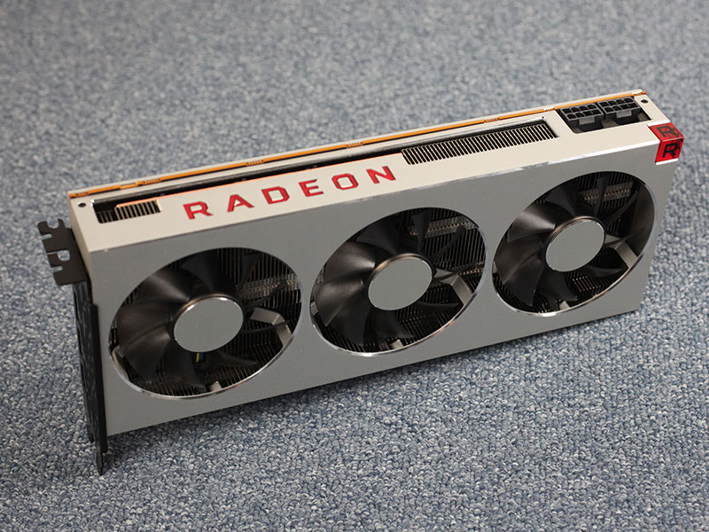 يكشر عن انيابه AMD Radeon VII ... المفاجأة التي لم تكن في الحسبان AMD Radeon VII