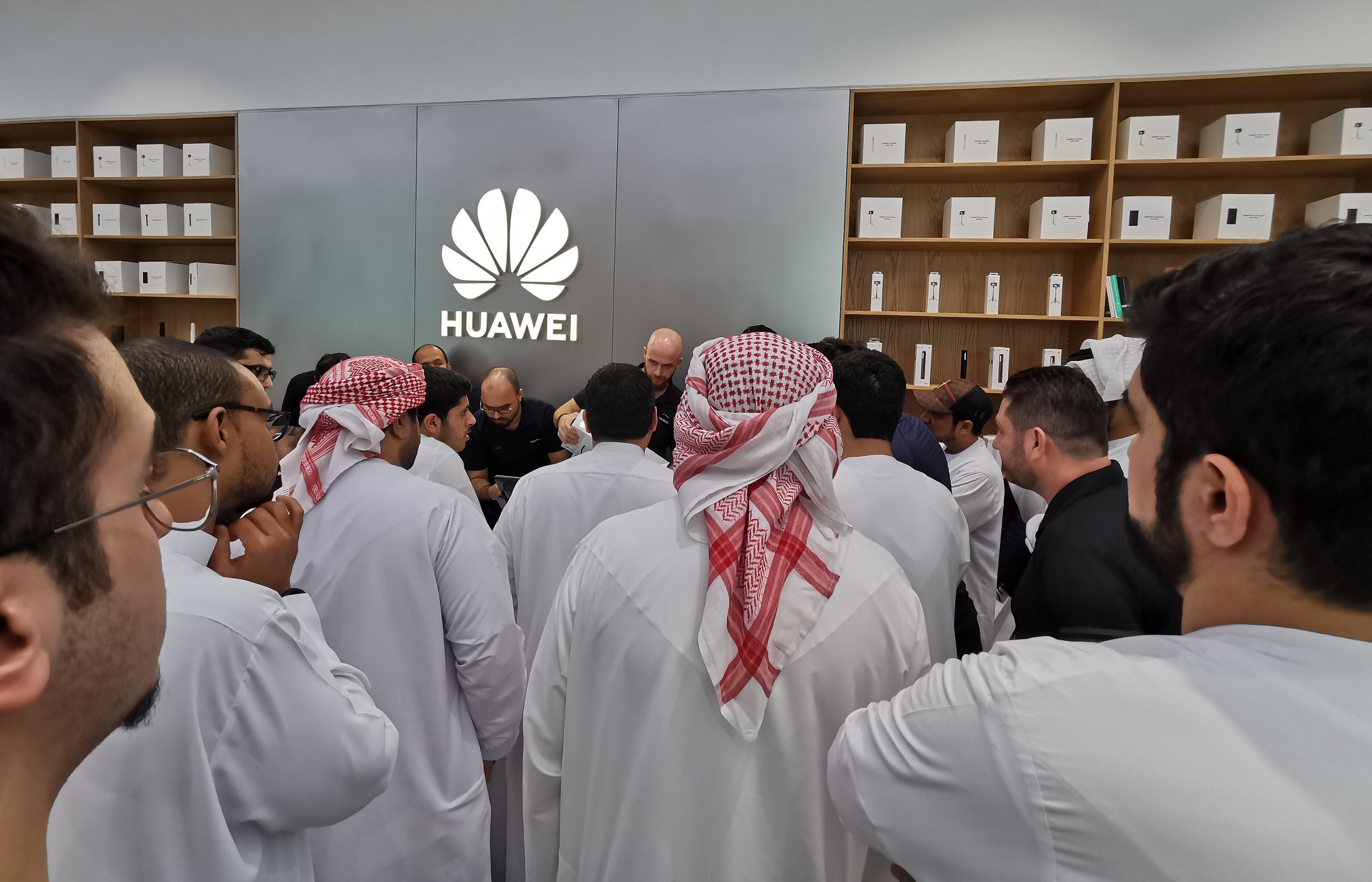 الطلب المسبق على سلسلة هواتف HUAWEI P30 يسجل ستة مرات أكثر مقارنة بإصدار السلسلة نفسه العام الماضي