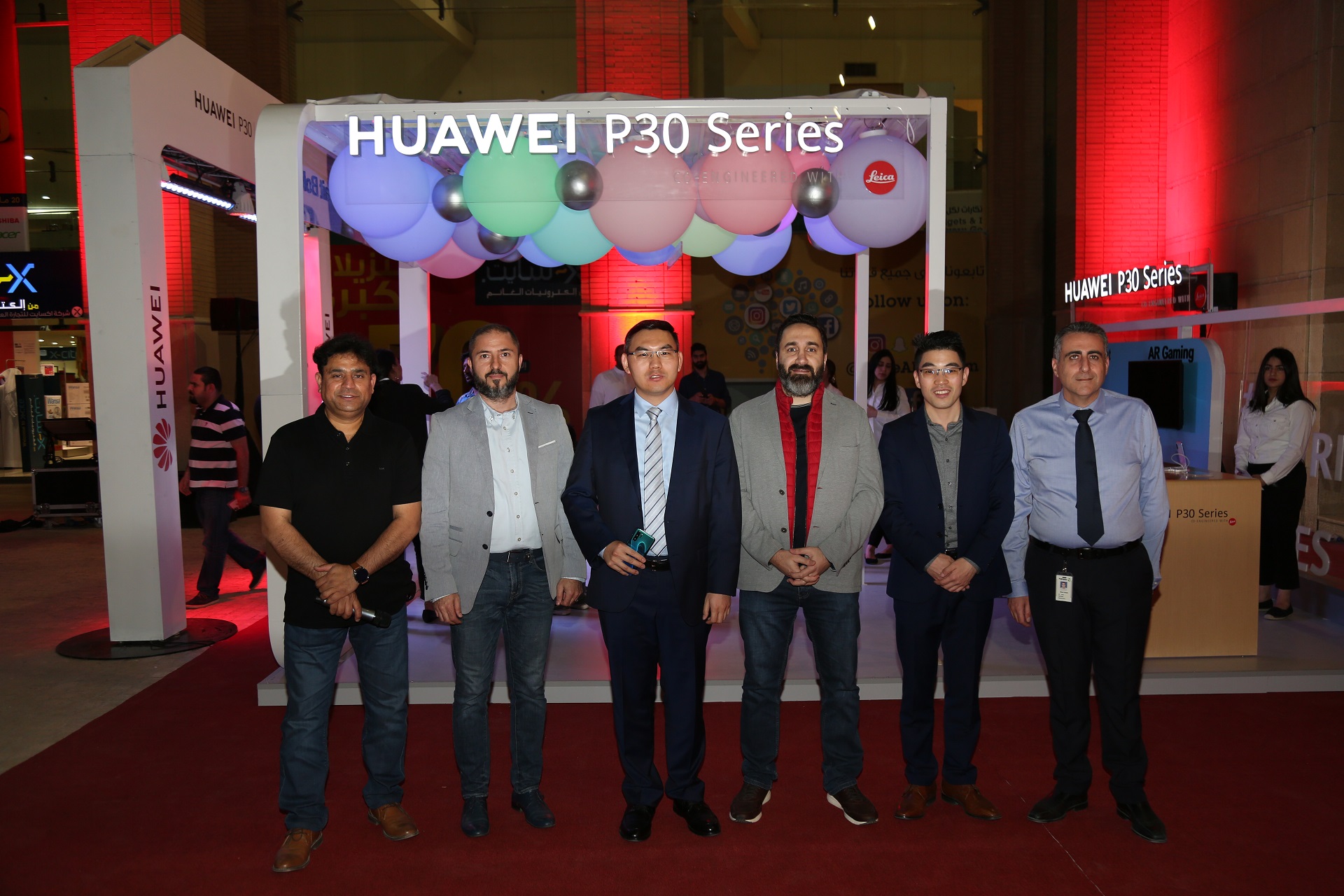 متجر X-سايت يكشف النقاب عن سلسلة الهواتف الذكية Huawei P30 الجديدة