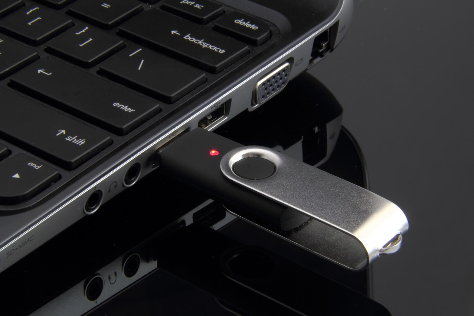 مايكروسوفت تؤكد: أنت لست بحاجة إلى Safely Remove USB