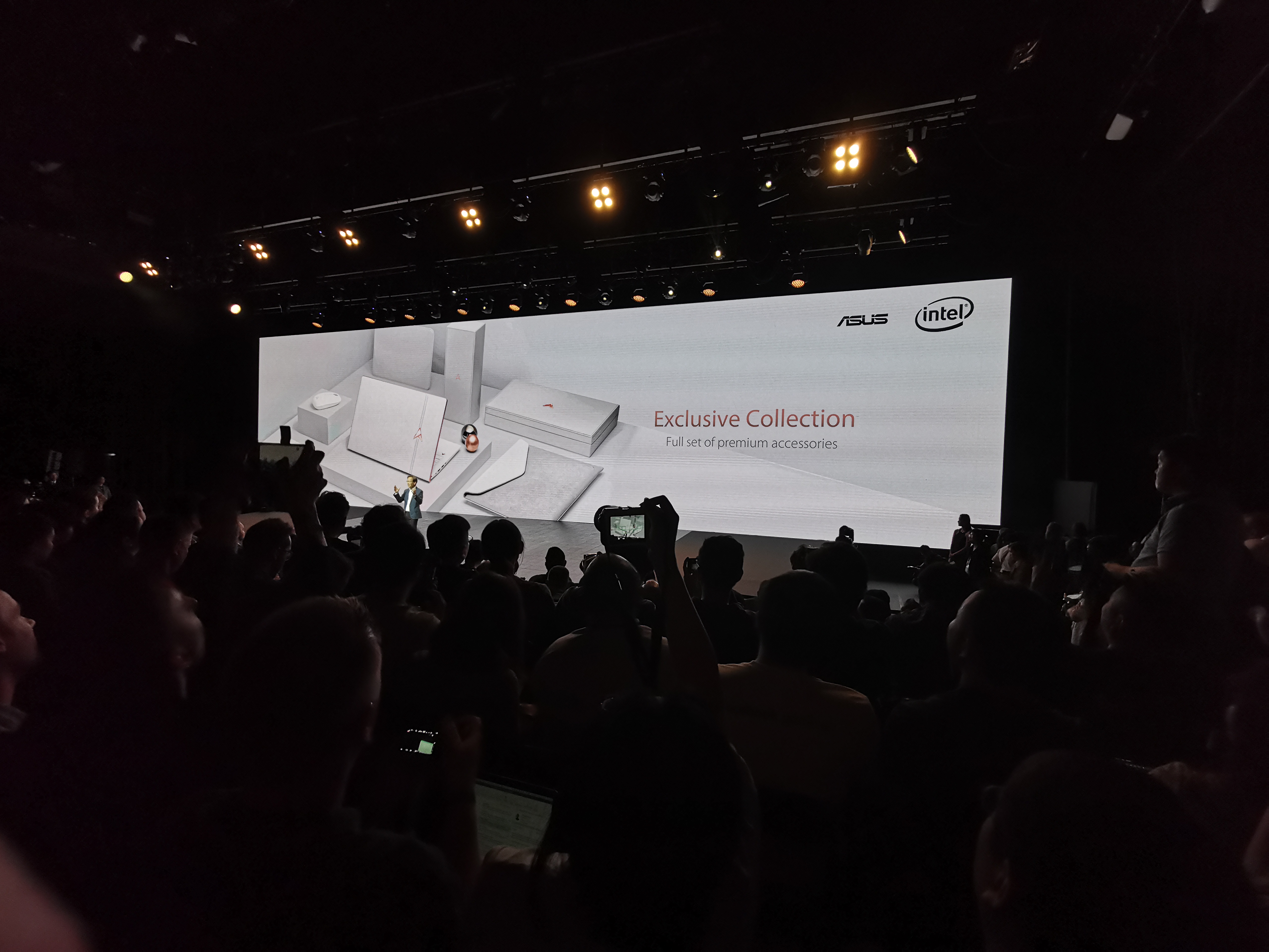 معرض Computex19: احتفالاً بمرور 30 عام على تأسيس ASUS شاهد المنتجات التي كشفت معرض Computex19: احتفالاً بمرور 30 عام على تأسيس ASUS شاهد المنتجات التي كشفت