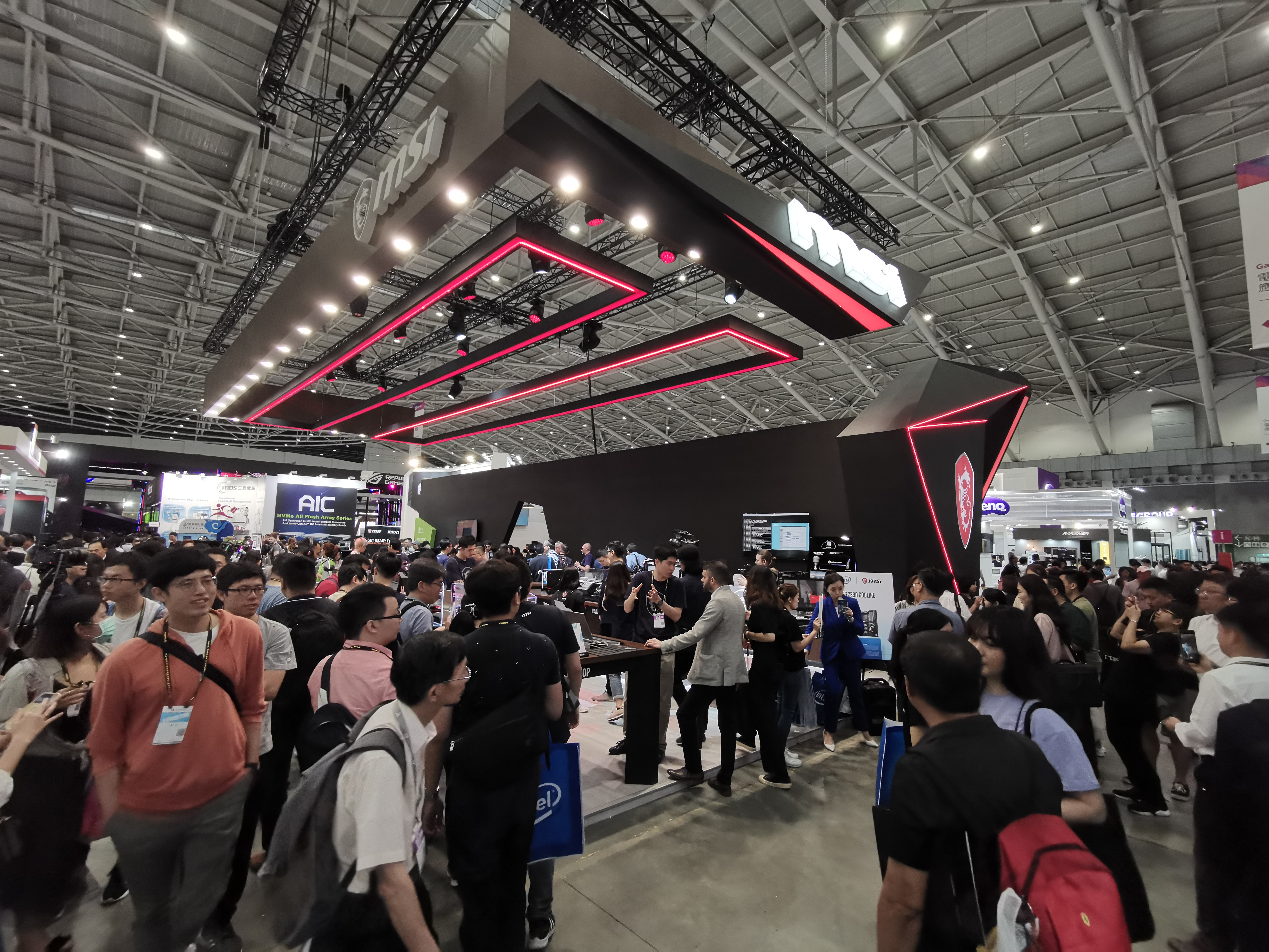 معرض Computex19: سبعة لوحات بشريحة X570 تستعرضها MSI ضمن جناحها