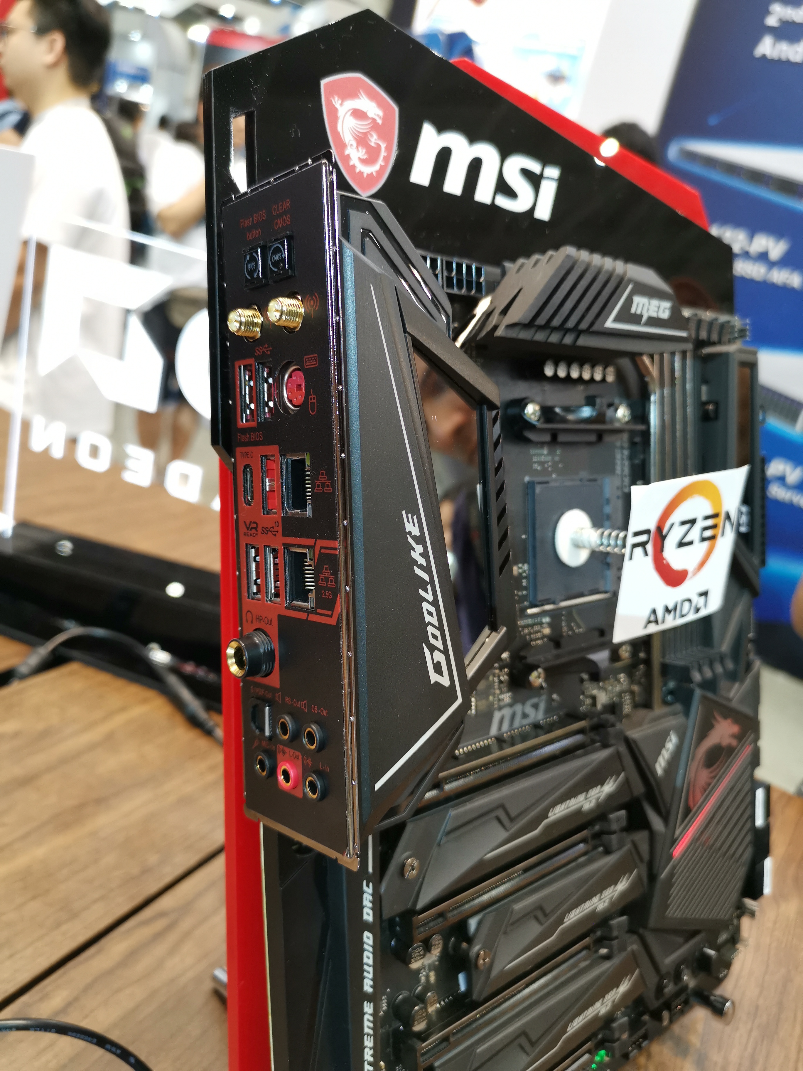 معرض Computex19: سبعة لوحات بشريحة X570 تستعرضها MSI ضمن جناحها