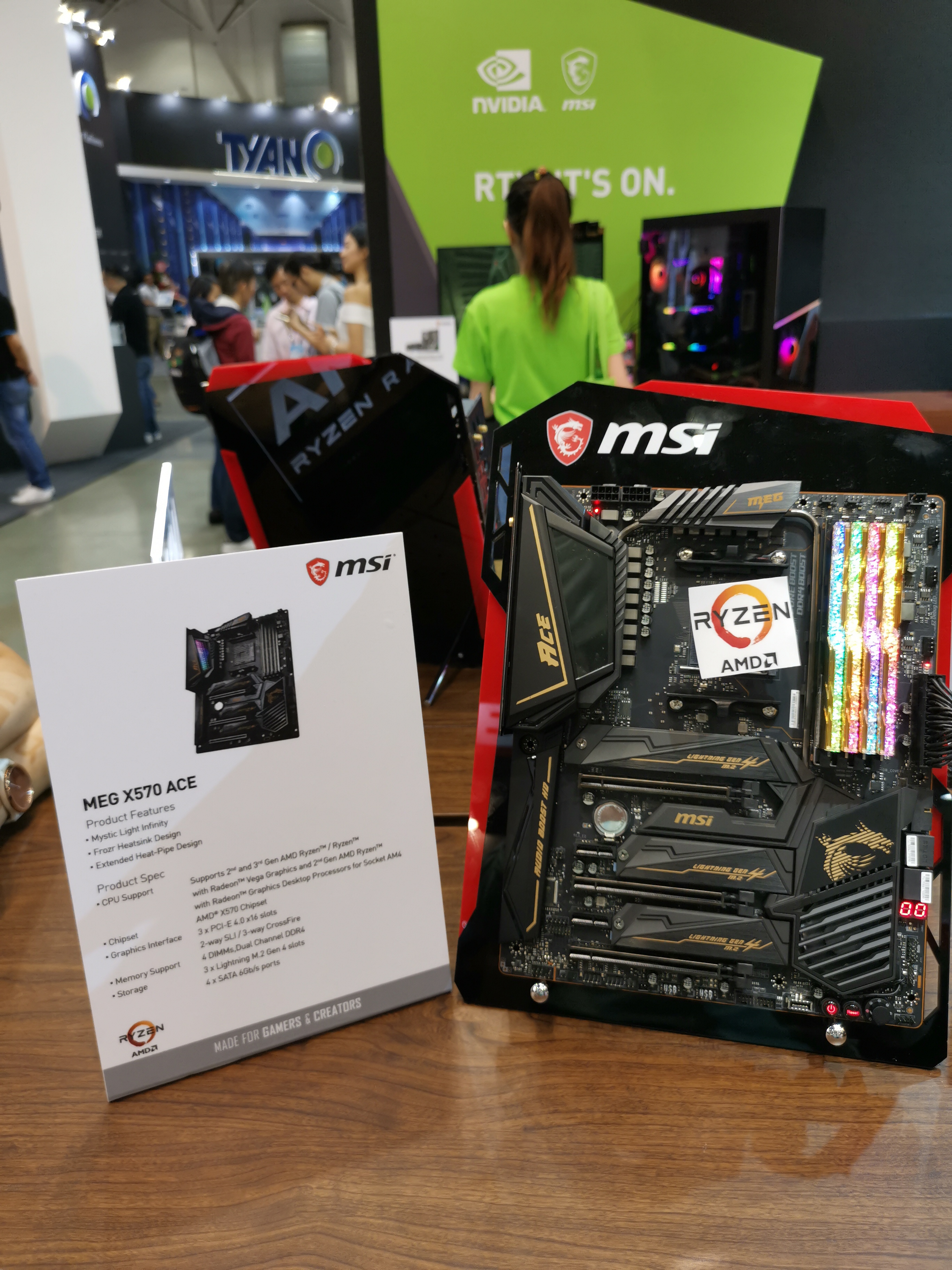 معرض Computex19: سبعة لوحات بشريحة X570 تستعرضها MSI ضمن جناحها