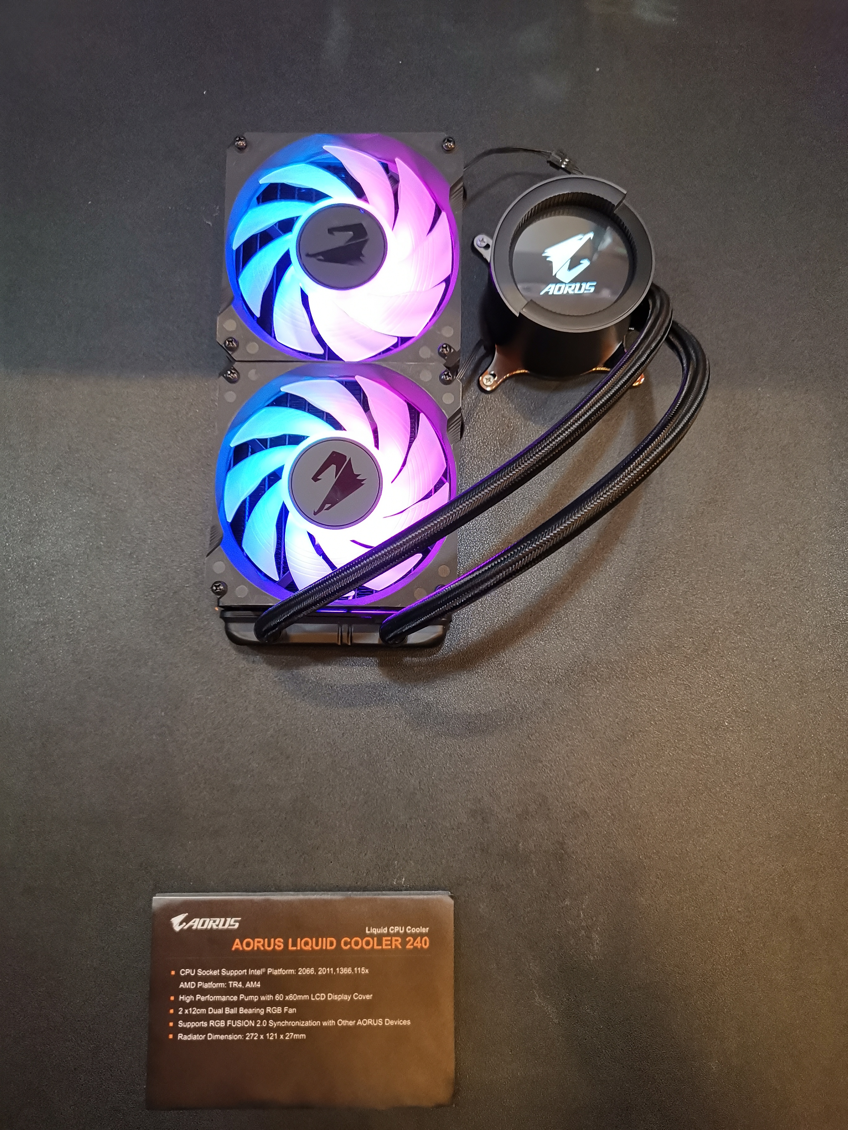 معرض Computex19: عدسة عرب هاردوير تلتقط أول صورة للوحة جيجابايت بشريحة إنتل X499!! معرض Computex19: عدسة عرب هاردوير تلتقط أول صورة للوحة جيجابايت بشريحة إنتل X499!!