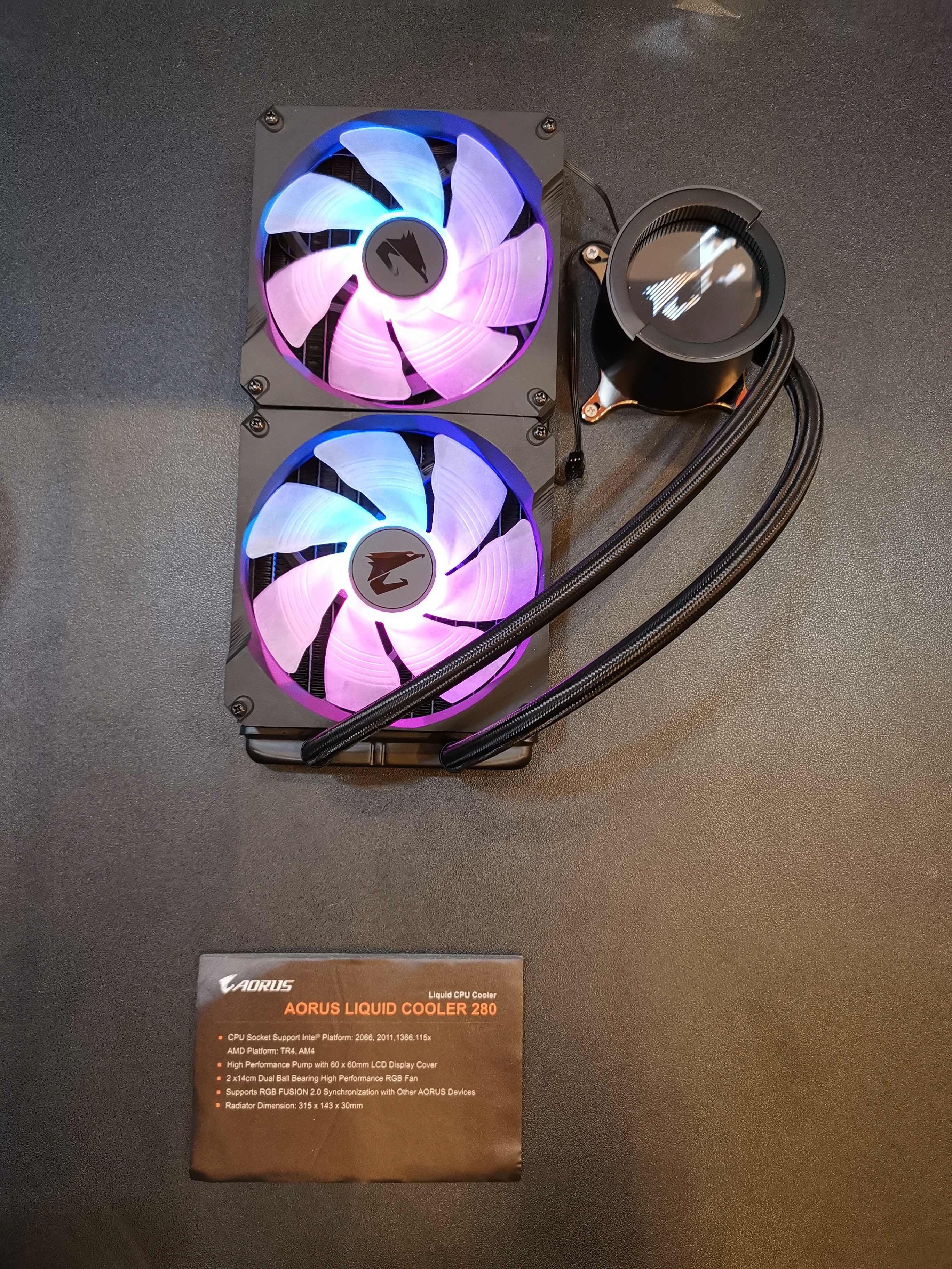 معرض Computex19: عدسة عرب هاردوير تلتقط أول صورة للوحة جيجابايت بشريحة إنتل X499!! معرض Computex19: عدسة عرب هاردوير تلتقط أول صورة للوحة جيجابايت بشريحة إنتل X499!!