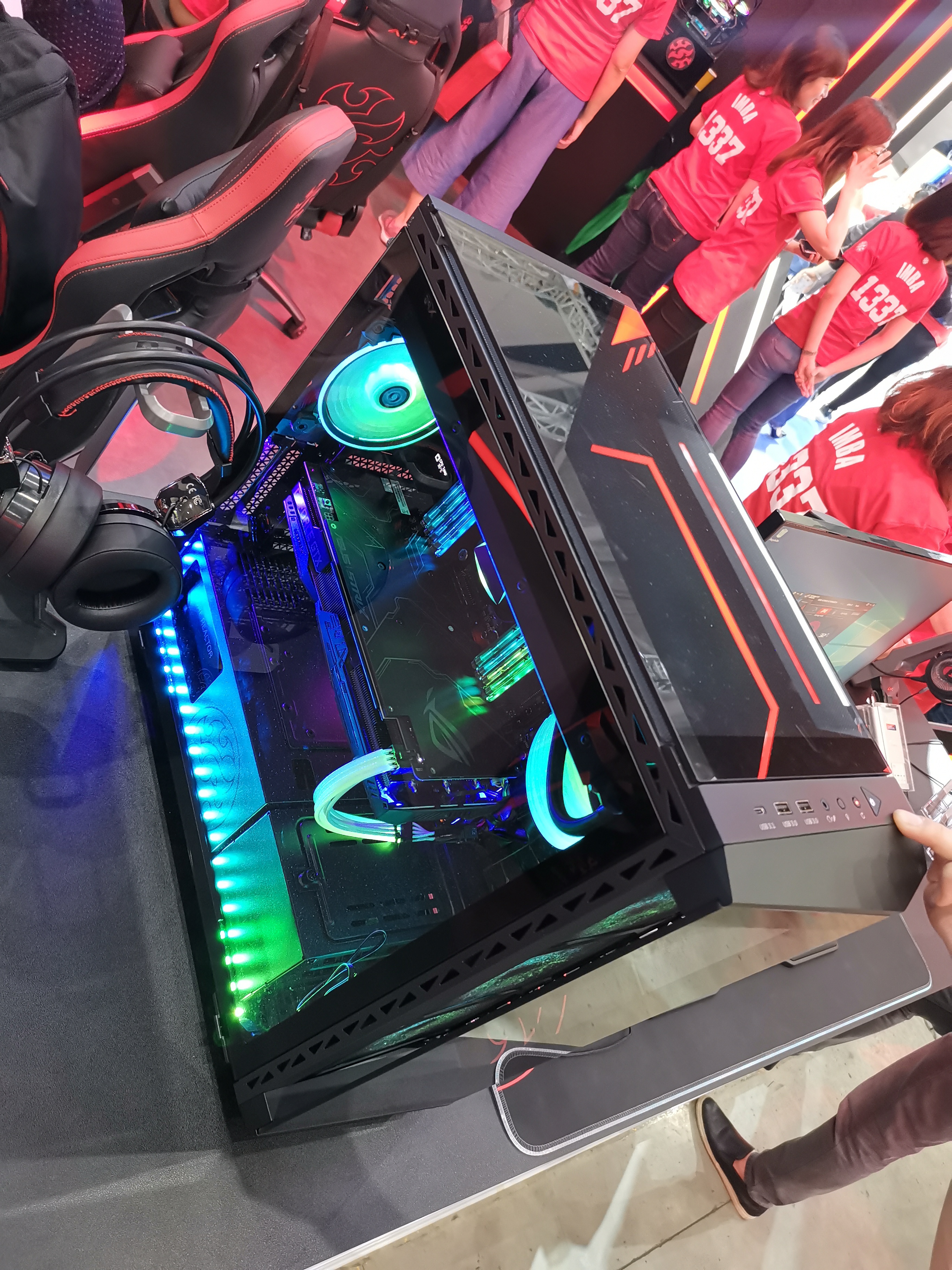 معرض Computex19: جناح ADATA يفاجئنا بخطوط إنتاج جديدة كالكيسات والمشتتات المائية