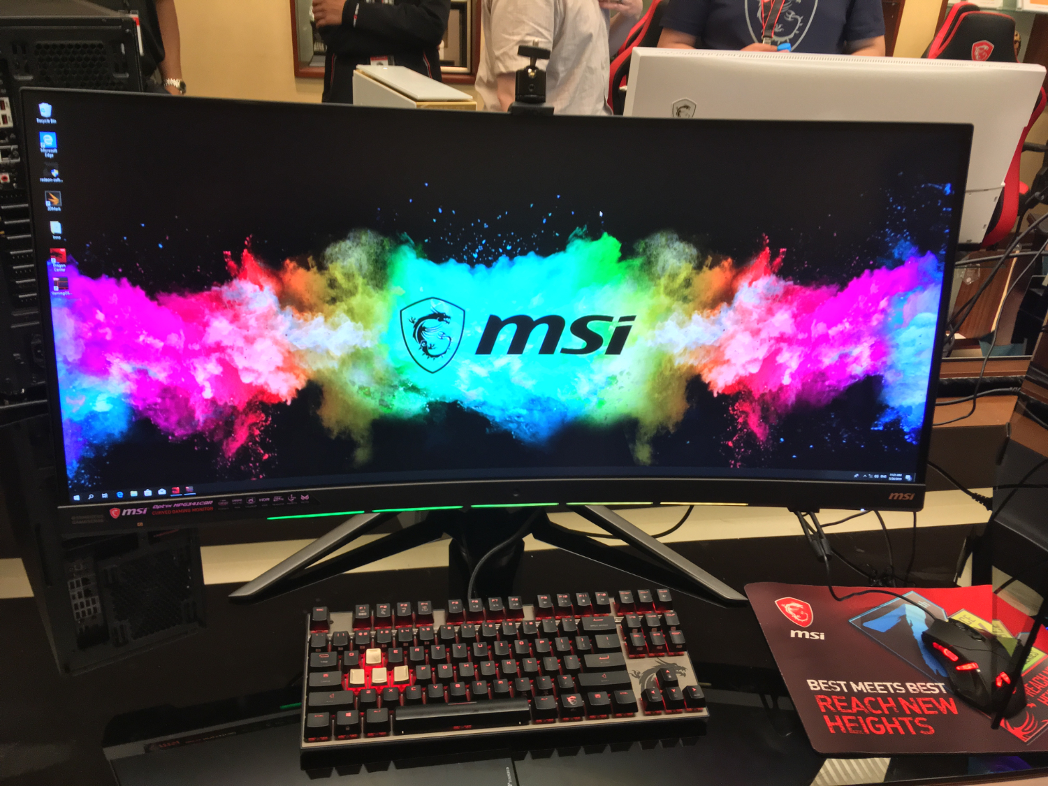 معرض Computex19:شاشة MSI Optix MPG341CQR تغير الاعدادات بناءًا على وجهك